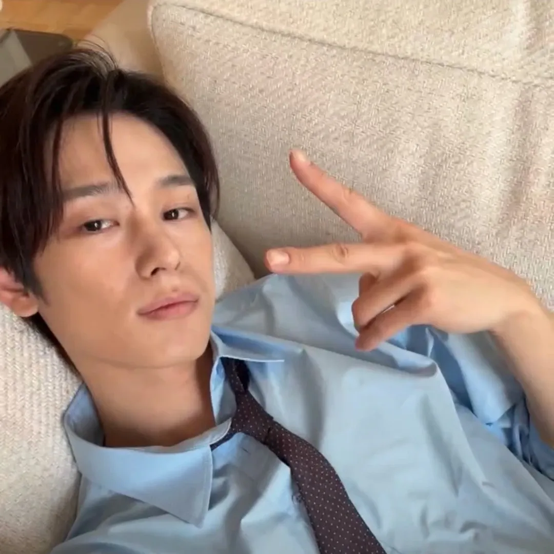 Behind-the-scenes cut of Juyeon (THE BOYZ)