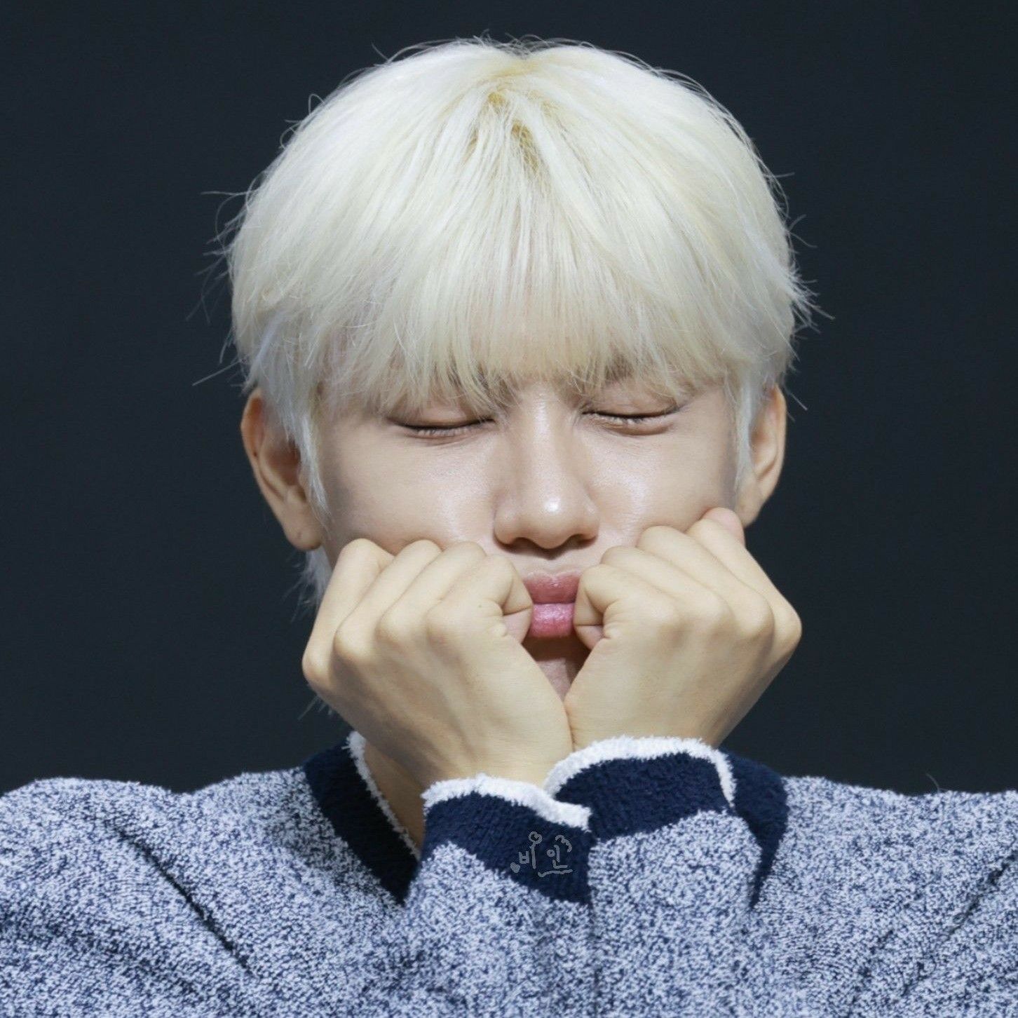 朴佑镇 (AB6IX)的最新活动照片