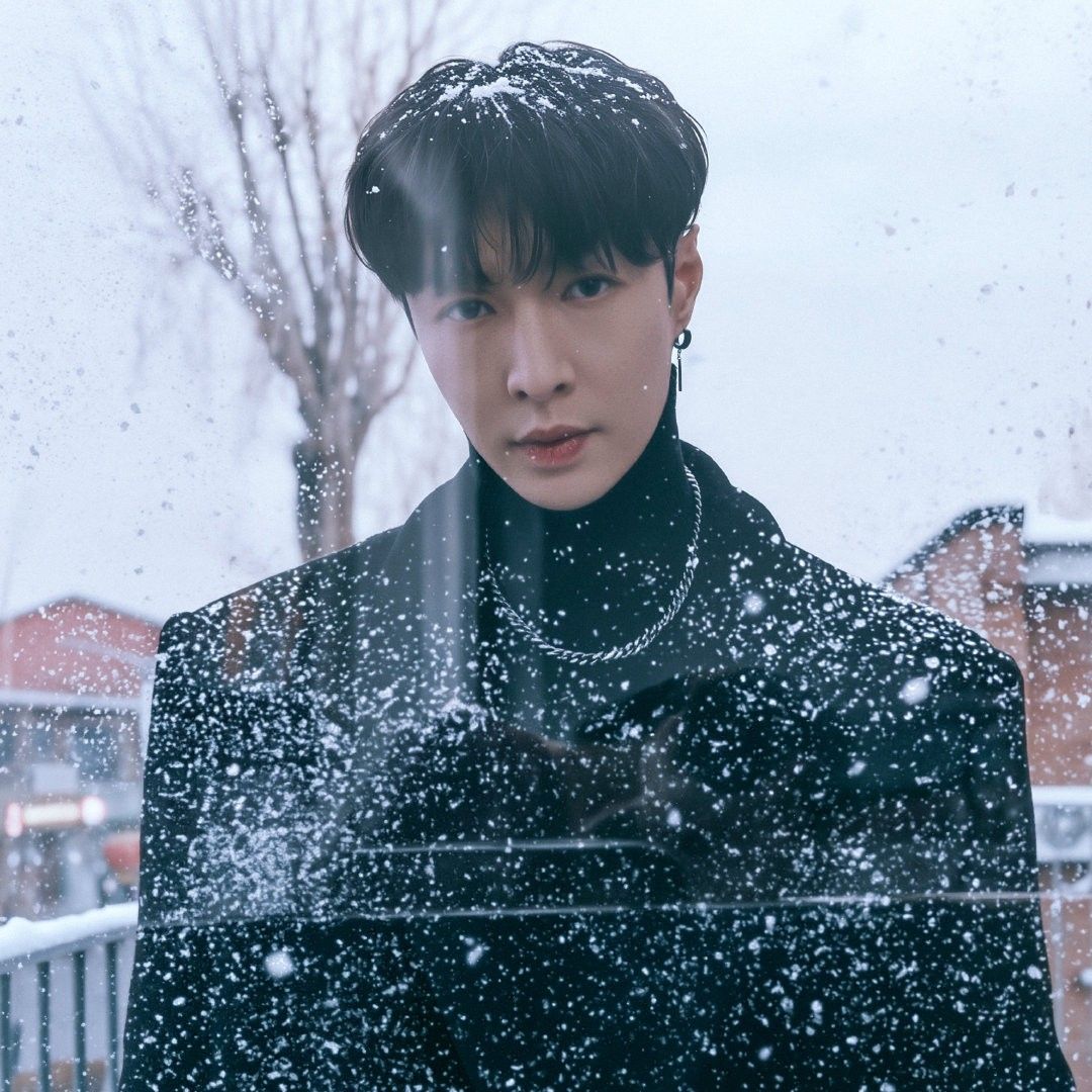 A moment captured by Lay (EXO)'s fan