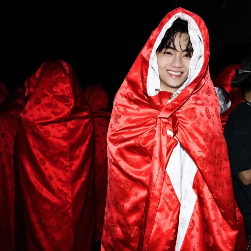 뷔 (방탄소년단) 최근 활동샷