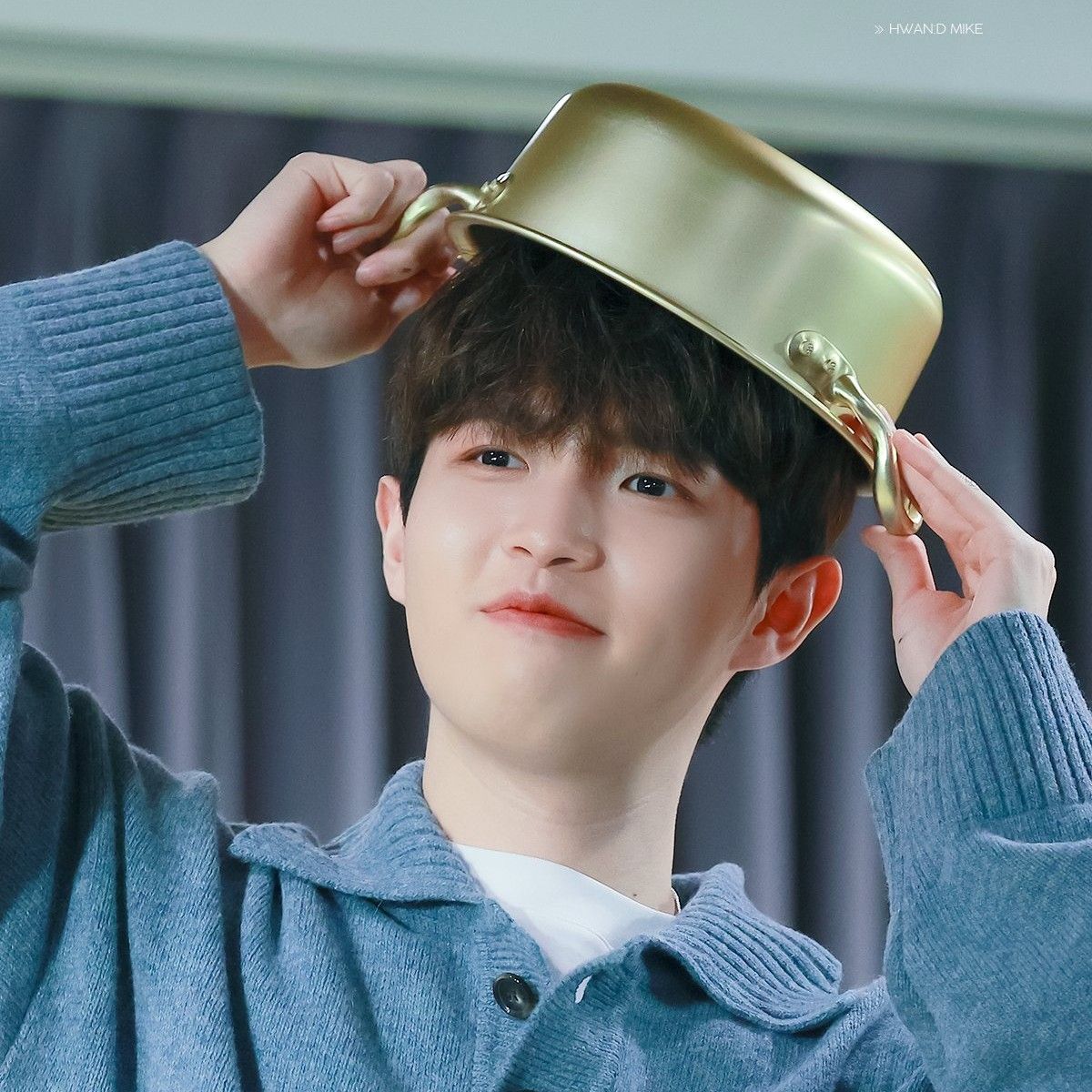 キム・ジェファンの舞台裏ショット