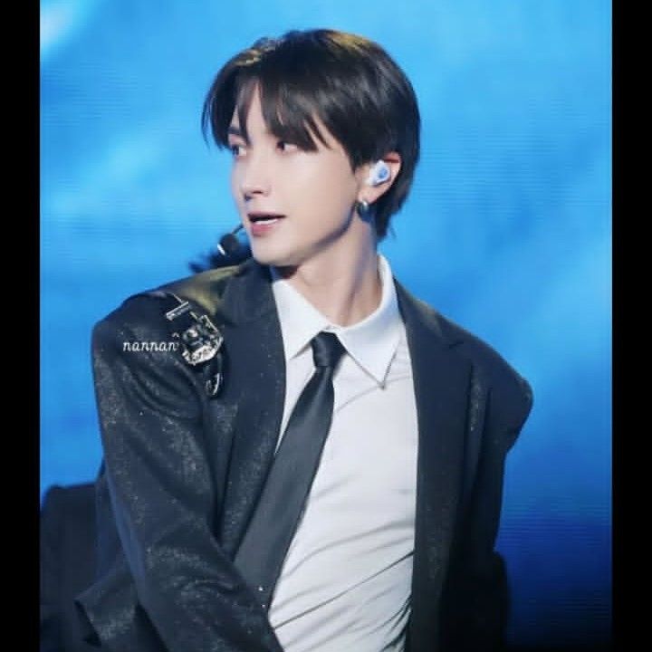 A moment captured by Leeteuk (Super Junior)'s fan