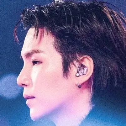 Foto terbaru SUGA (BTS)