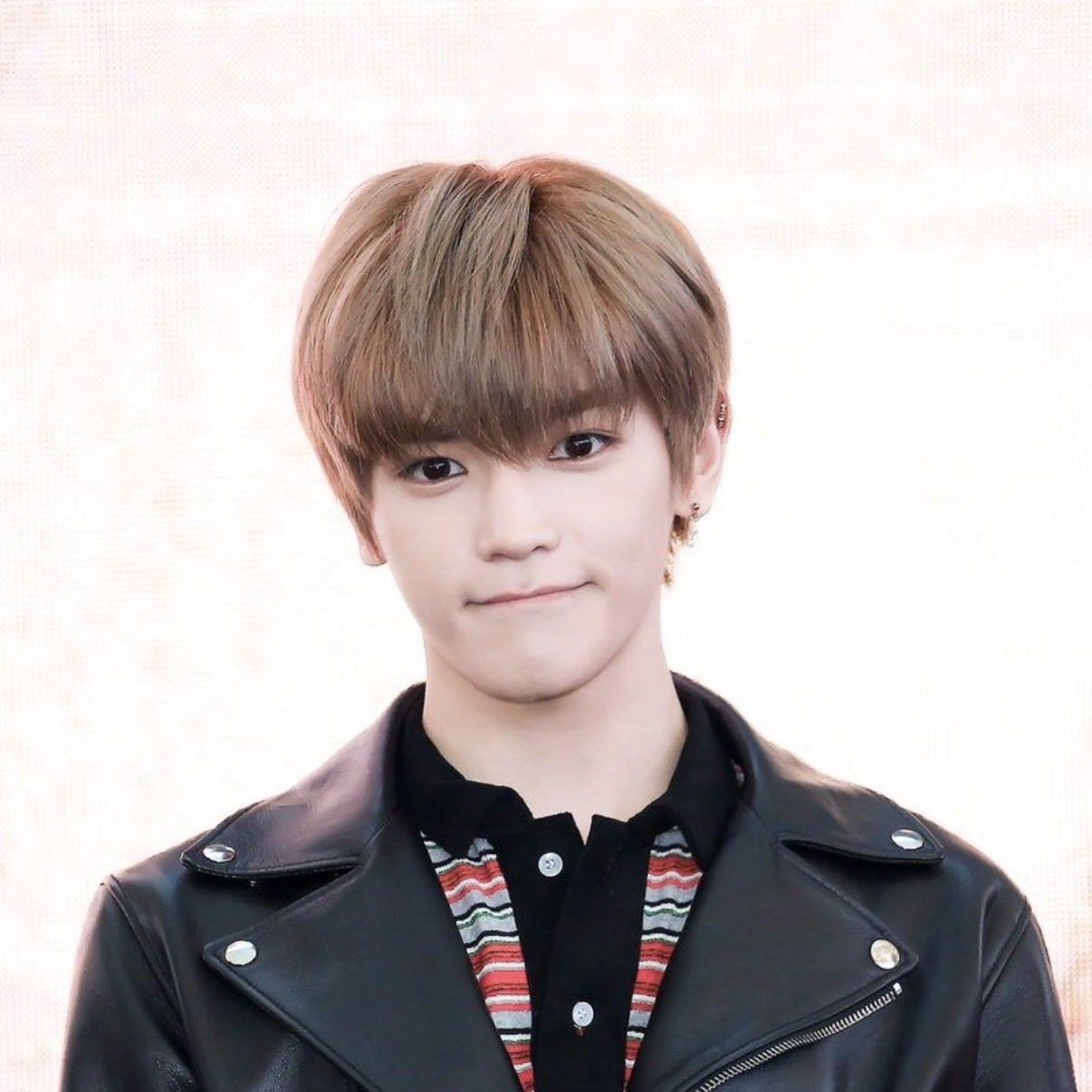 A moment captured by Taeyong (NCT 127)'s fan