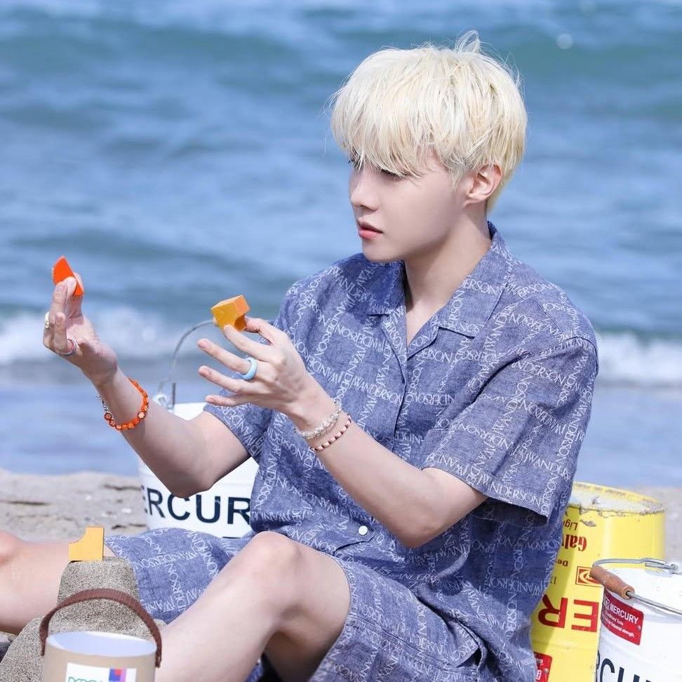 제이홉 (방탄소년단)의 비하인드 컷