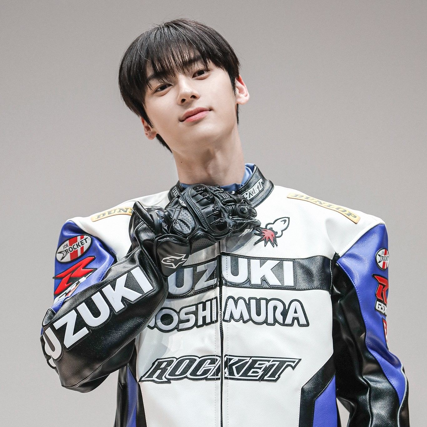 A moment captured by Hwang Minhyun's fan