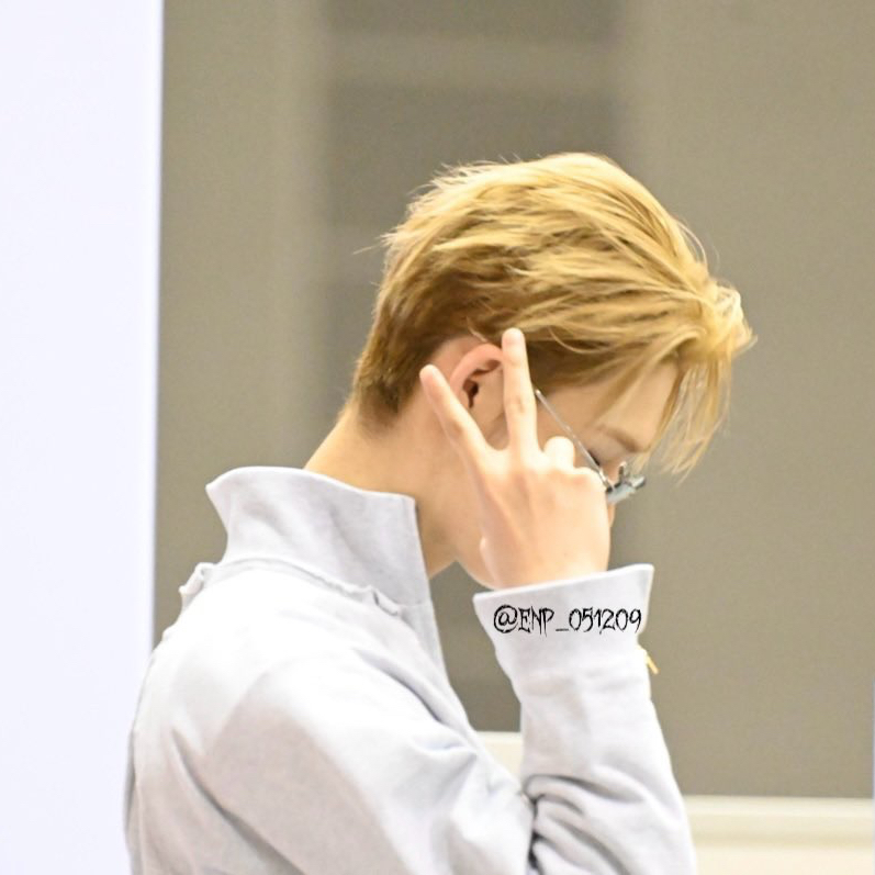 NI-KI (ENHYPEN)的幕後花絮