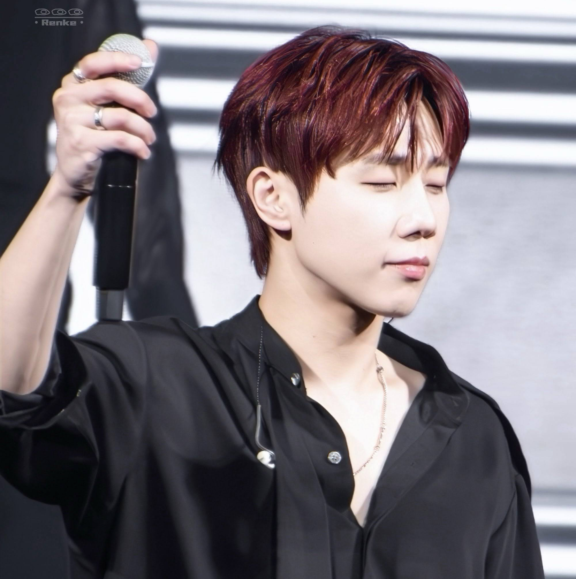 Recent activity shot of Sungkyu (INFINITE)