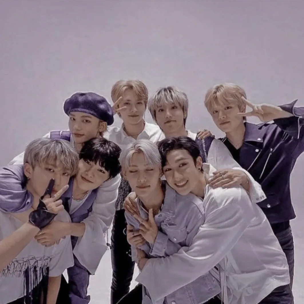 Foto aktivitas terbaru Stray Kids