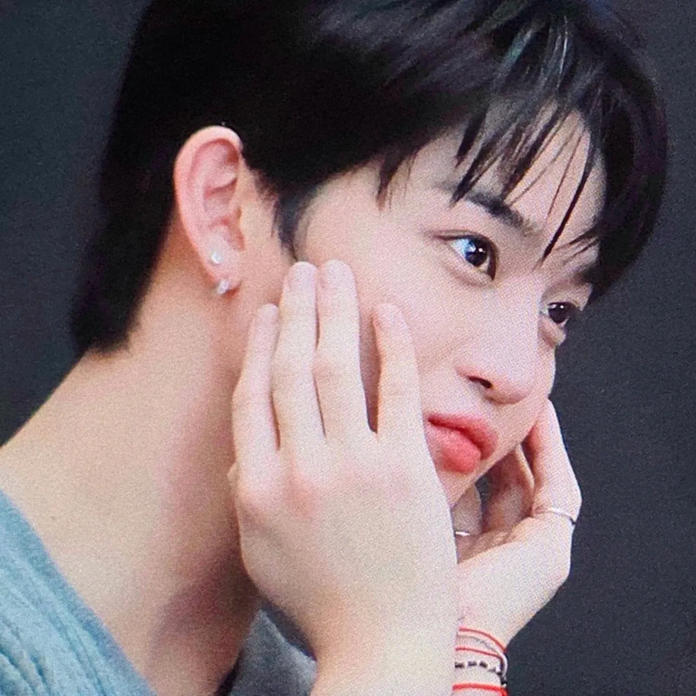 裴珍映的最新活動照片