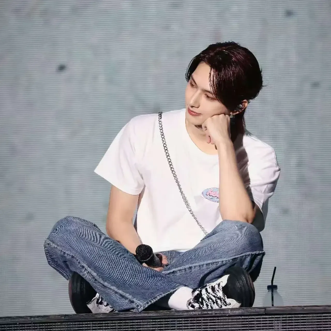 Latest photo of Jun (SEVENTEEN)