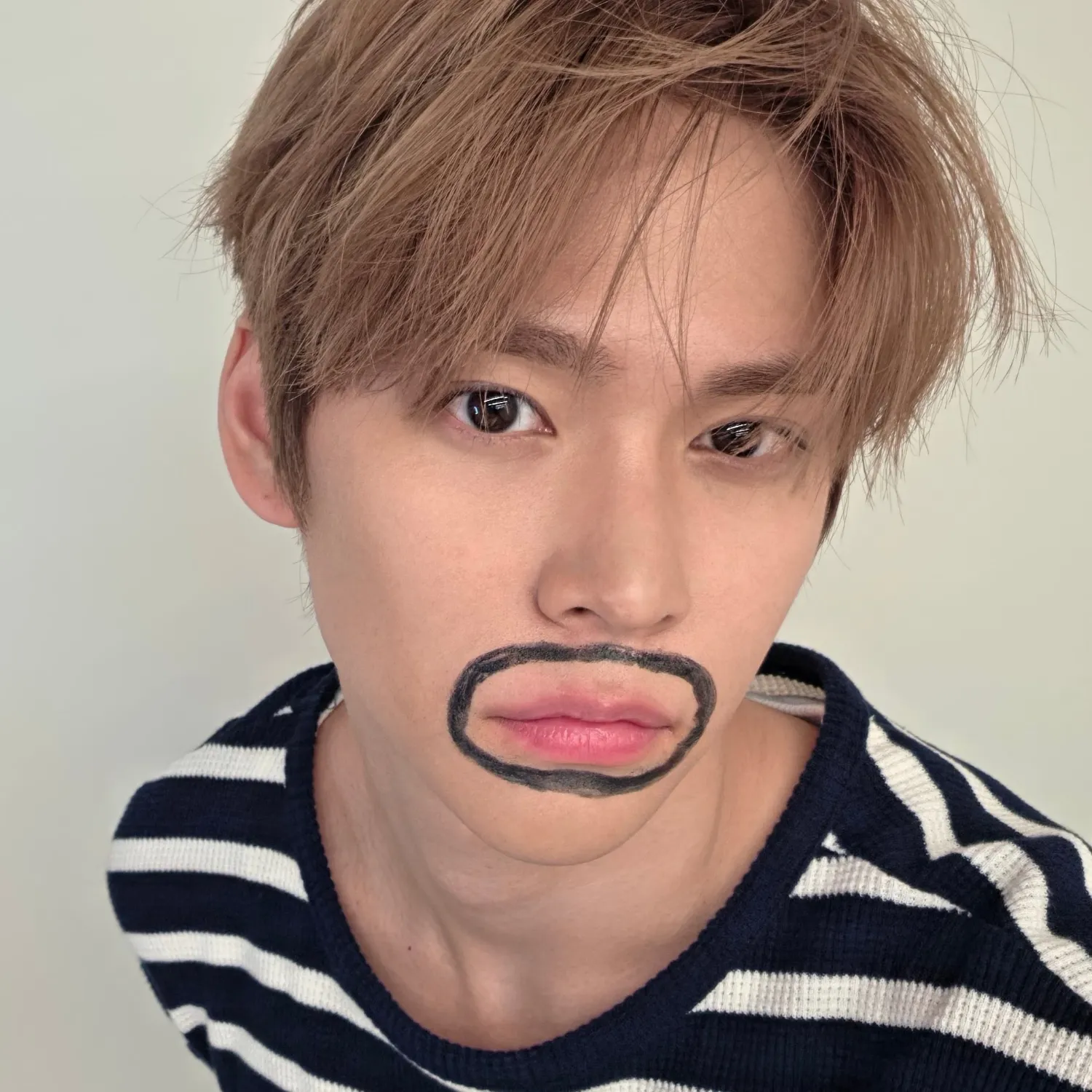 Recent activity shot of Eunseok (RIIZE)