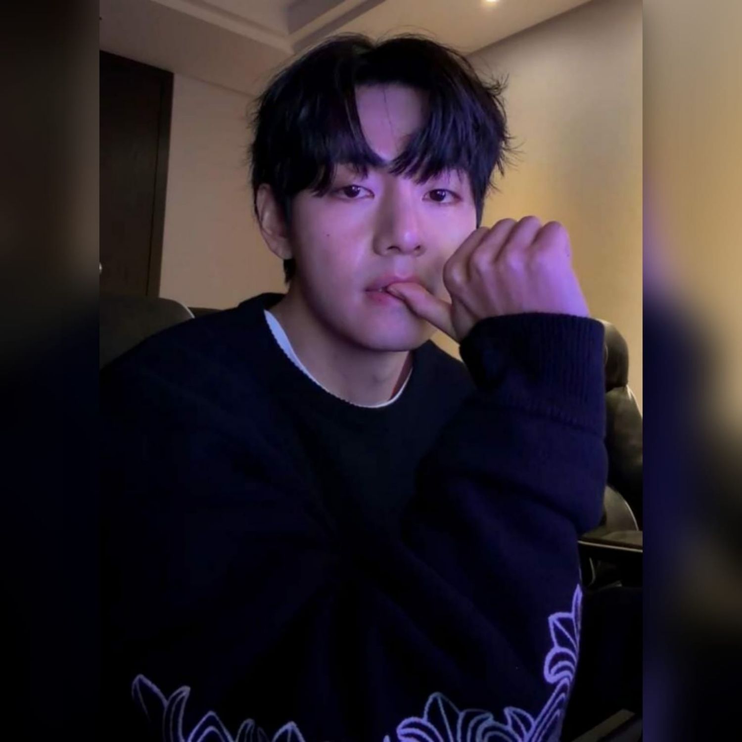 뷔 (방탄소년단) 최근 활동샷