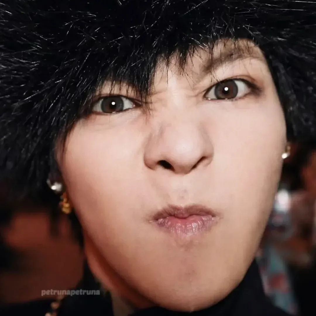 Behind-the-scenes cut of G-DRAGON (BIGBANG)