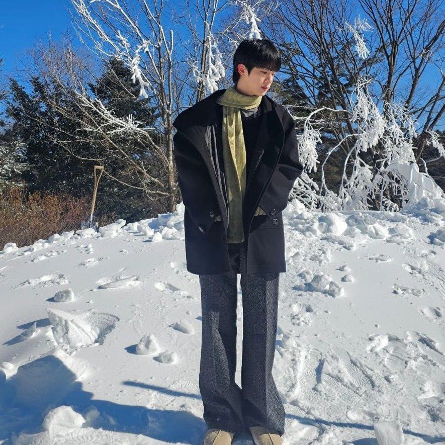 진 (방탄소년단)의 비하인드 컷