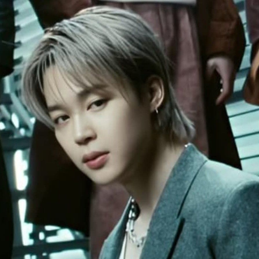 A moment captured by Jimin (BTS)'s fan
