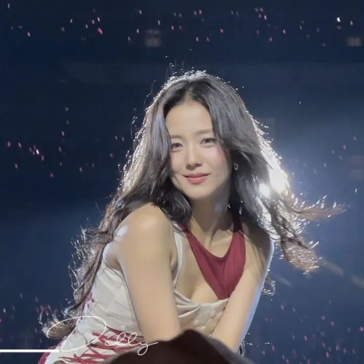 Recent activity shot of Jisoo (BLACKPINK)