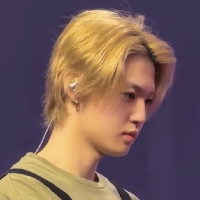 Recent activity shot of Doyoung (TREASURE)