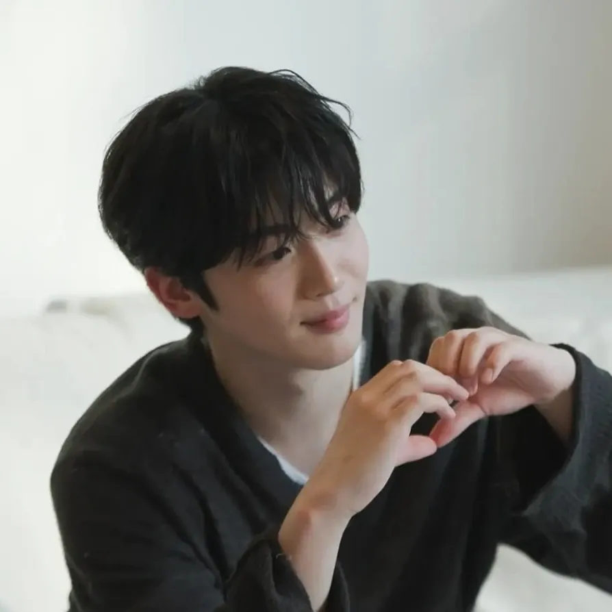 Latest photo of Kim Yohan (WEi)