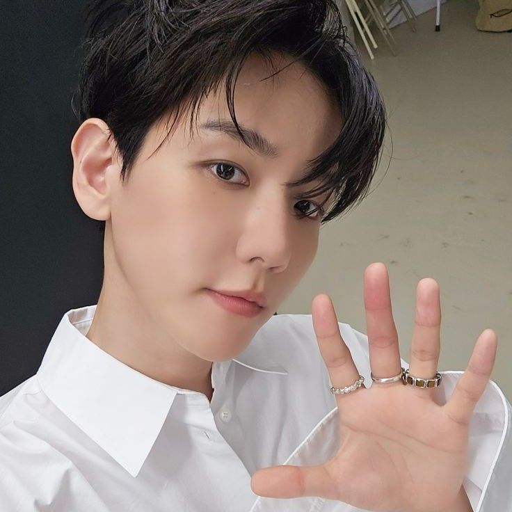 백현 (EXO)의 비하인드 컷