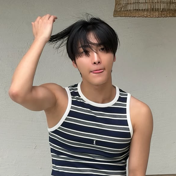 Recent activity shot of Seonghwa (ATEEZ)