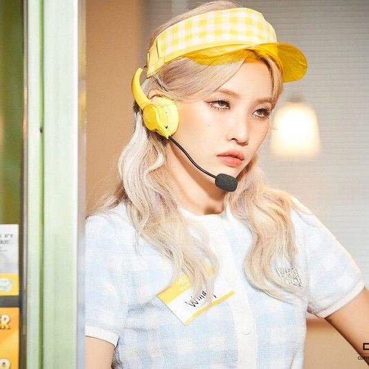 Behind-the-scenes cut of Soyeon (i-dle)