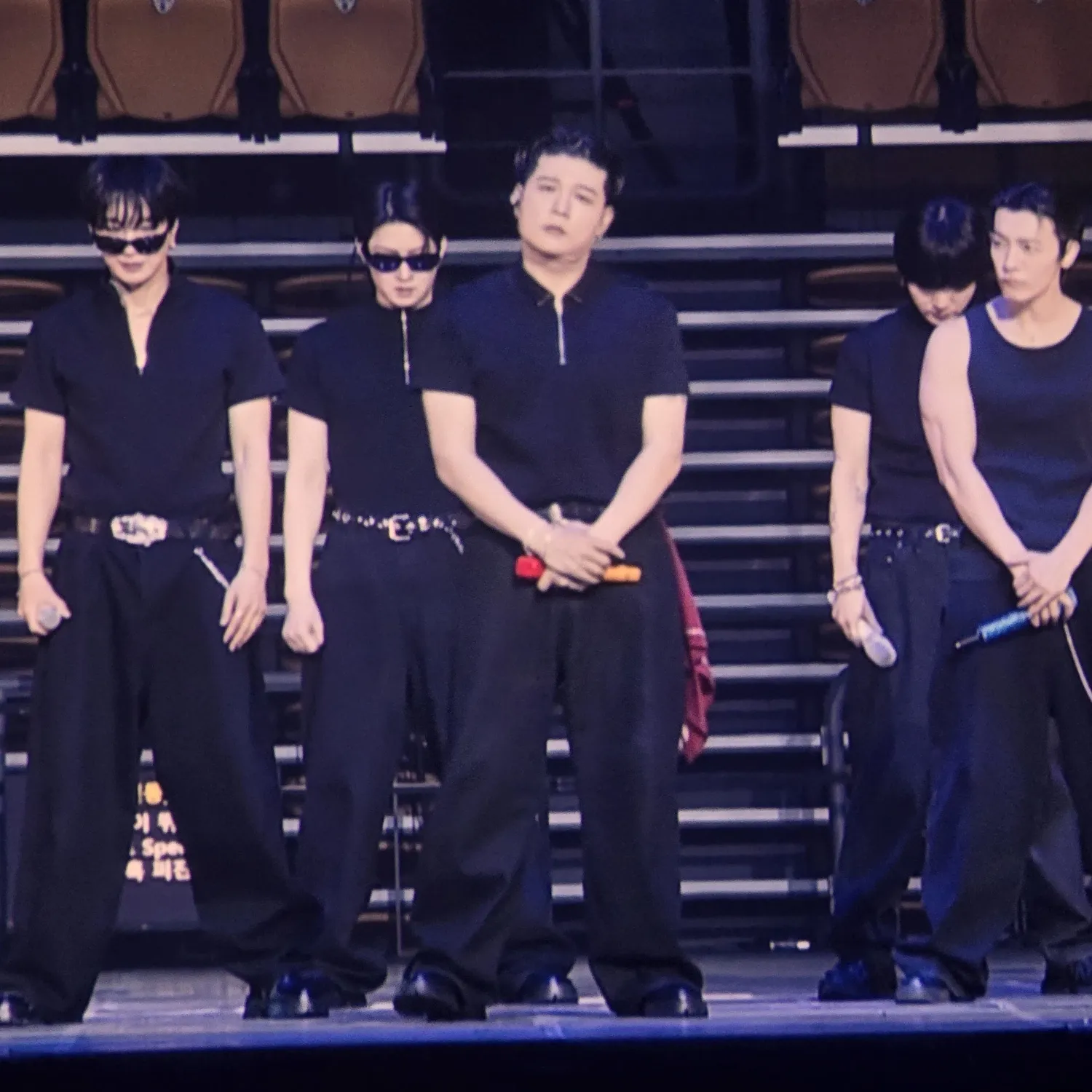 Behind-the-scenes cut of Shindong (Super Junior)