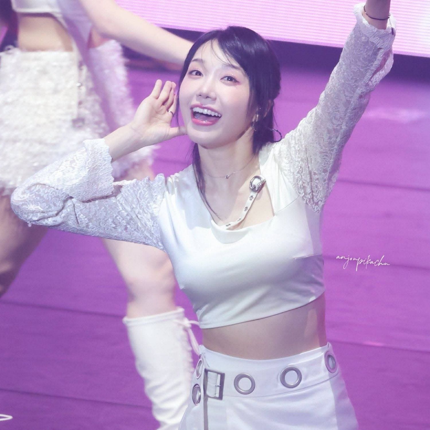 Behind-the-scenes cut of Jeong Eunji (Apink)