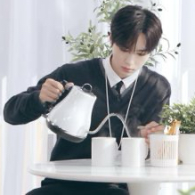 金俊抒 (ALPHA DRIVE ONE)的最新活動照片