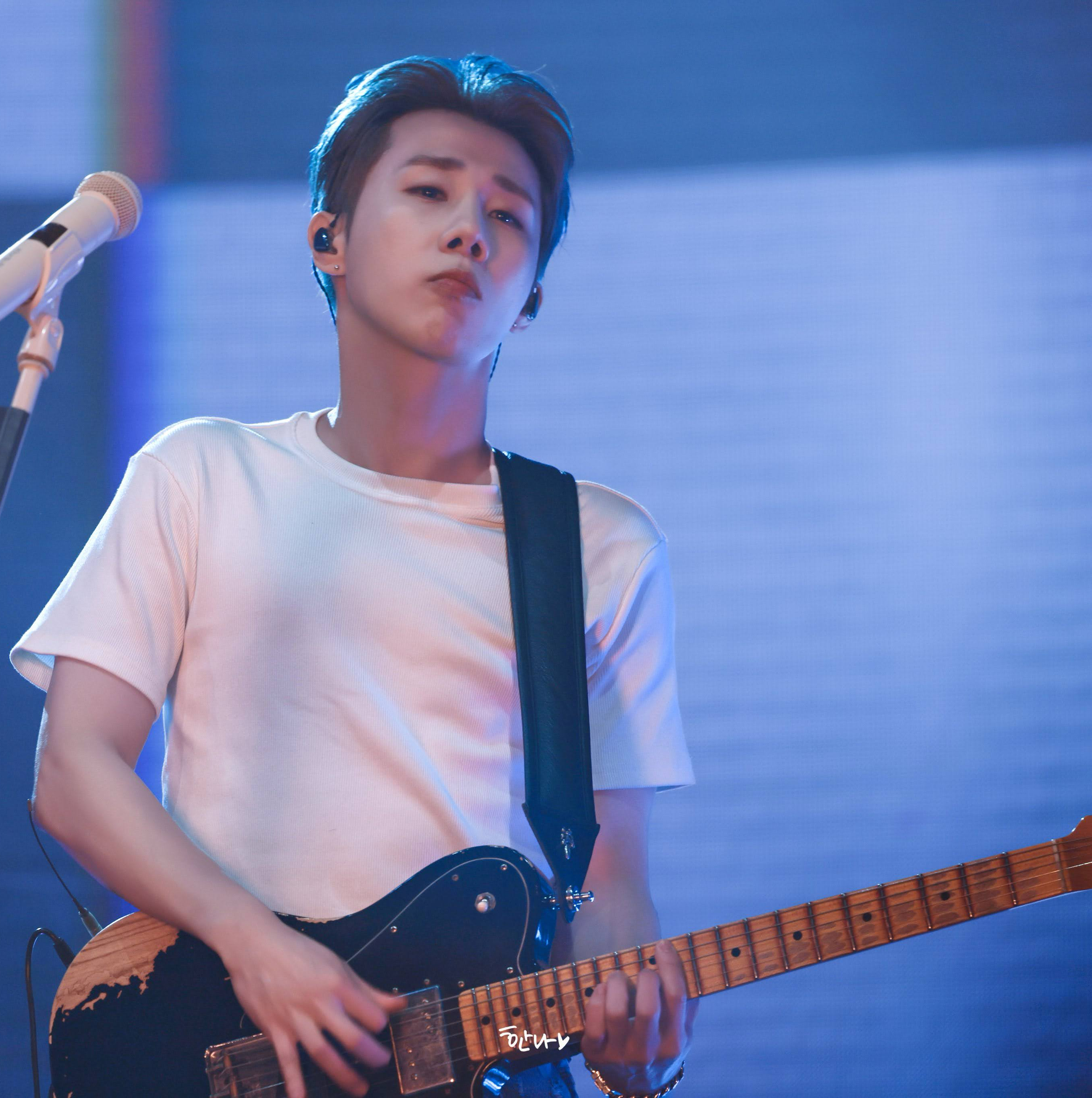 Behind-the-scenes cut of Sungkyu (INFINITE)