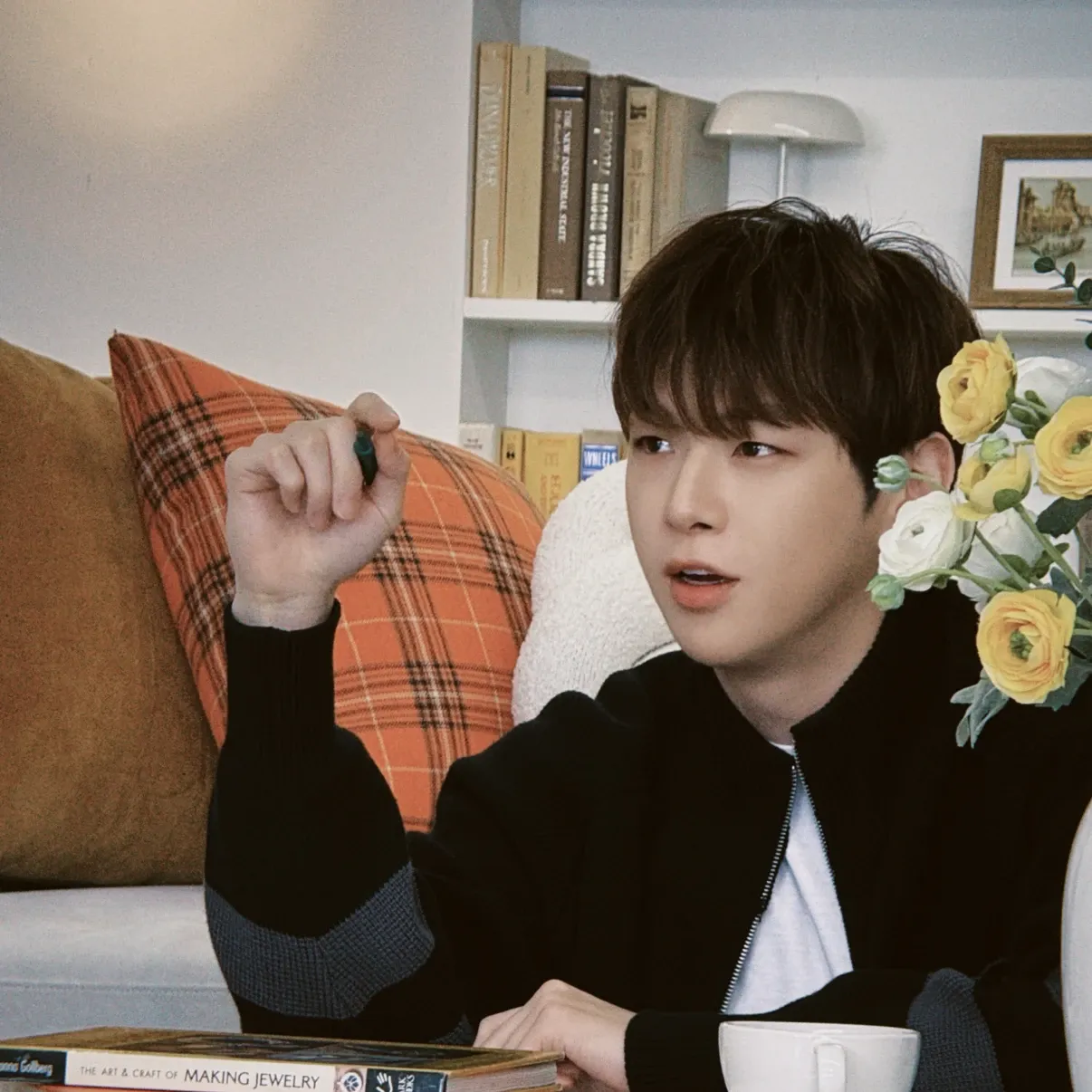 Foto aktivitas terbaru Kang Daniel