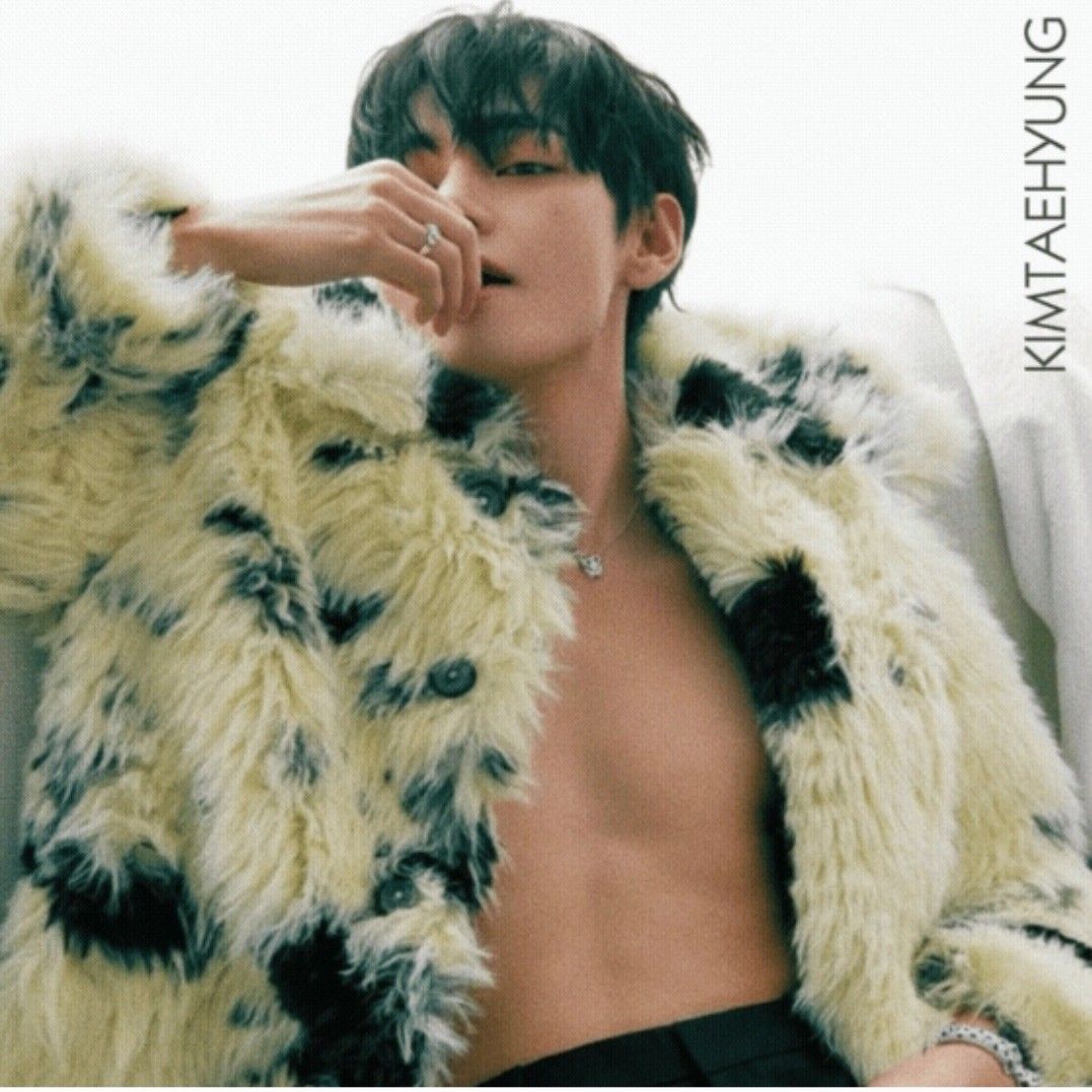 뷔 (방탄소년단) 최근 활동샷