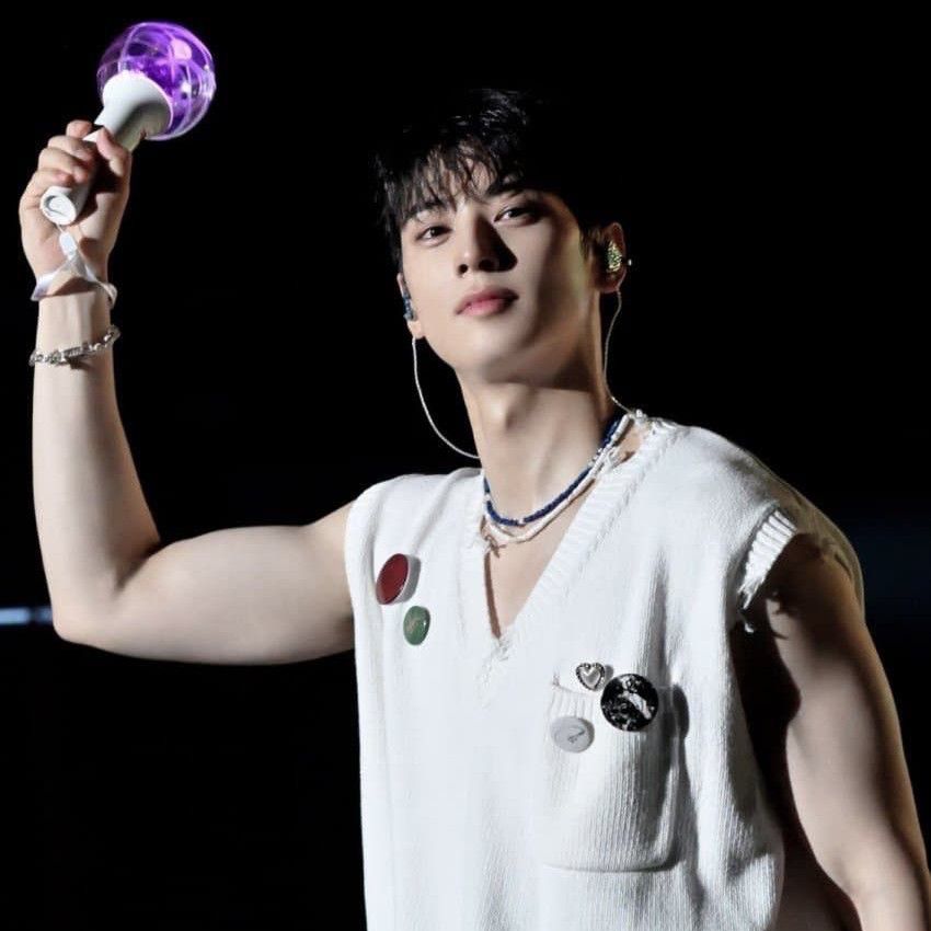 Behind-the-scenes cut of Eunwoo (ASTRO)