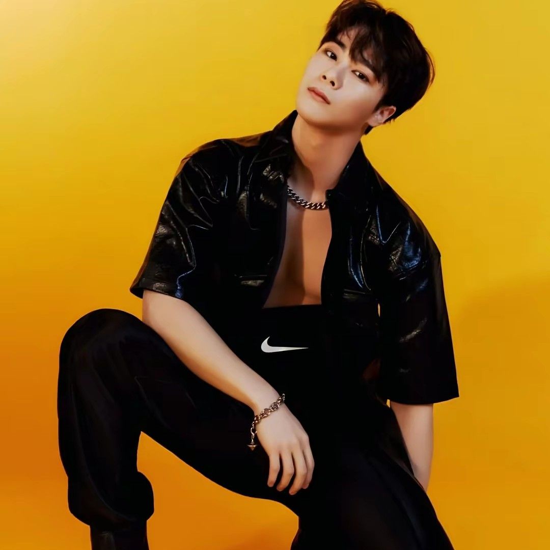 Behind-the-scenes cut of Moonbin (ASTRO)