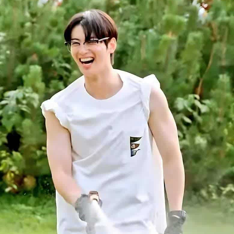 A moment captured by Eunwoo (ASTRO)'s fan