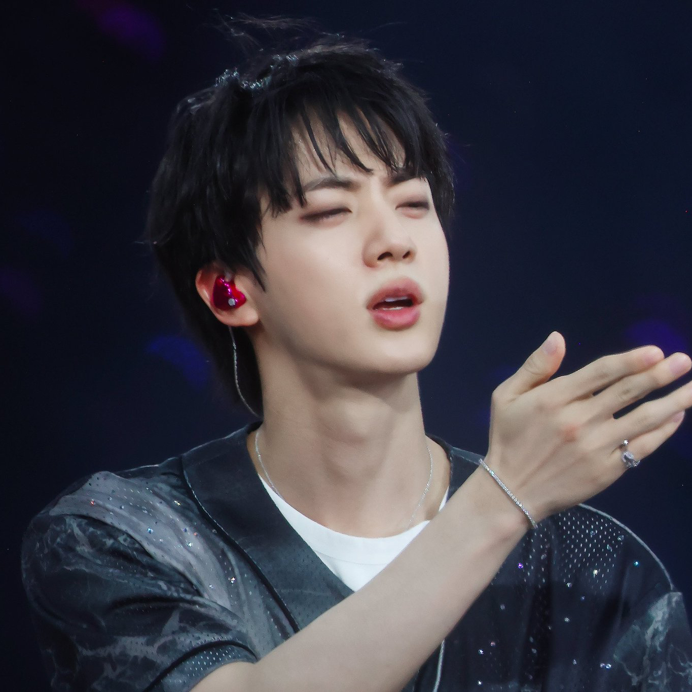 진 (방탄소년단)의 최신 사진