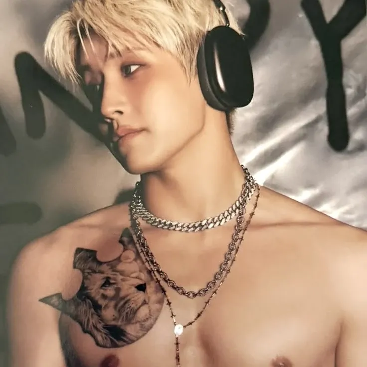 Behind-the-scenes cut of Jinjin (ASTRO)