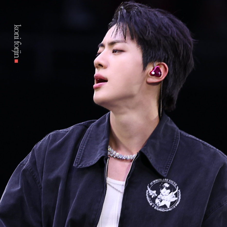 진 (방탄소년단)의 최신 사진
