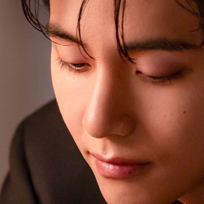 A moment captured by V (BTS)'s fan