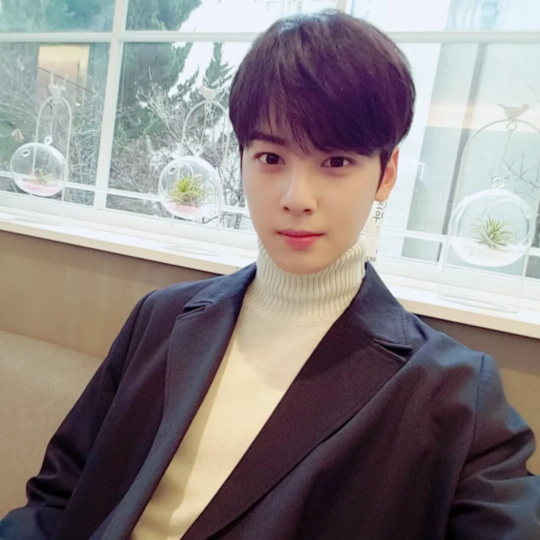 Recent activity shot of Eunwoo (ASTRO)