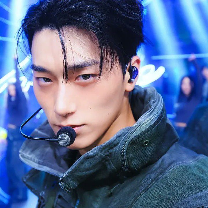 ATEEZ的最新照片