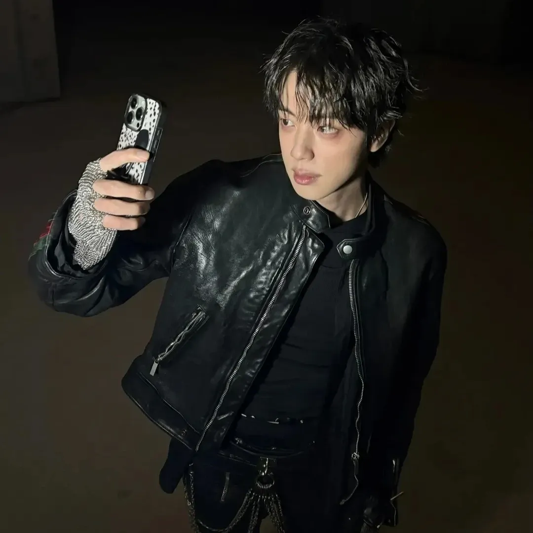 진 (방탄소년단)의 최신 사진
