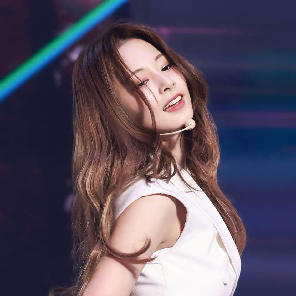 Foto aktivitas terbaru TWICE