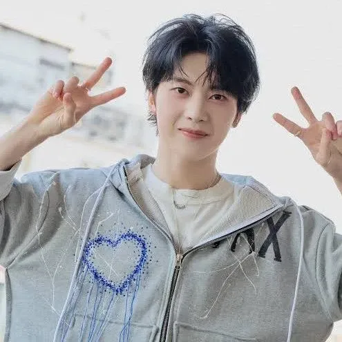 Latest photo of Seok Matthew (ZEROBASEONE)