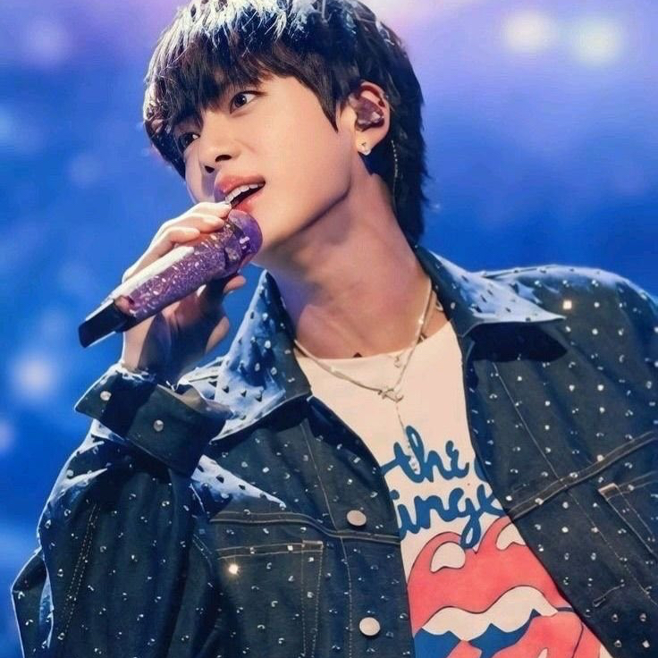 Foto aktivitas terbaru Jin (BTS)