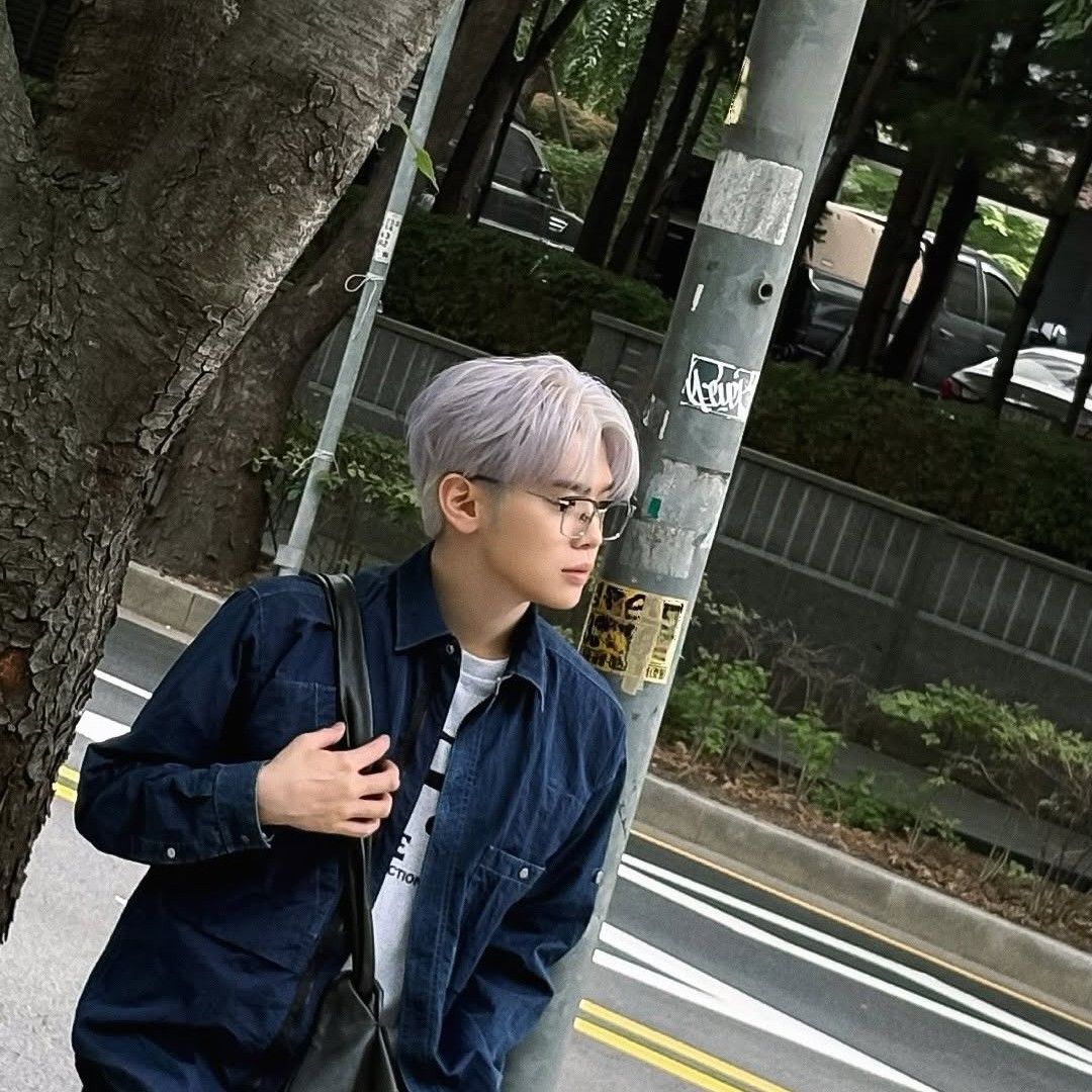 Recent activity shot of Kim Taerae (ZEROBASEONE)