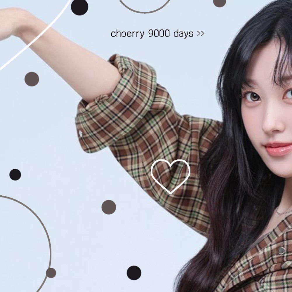 Latest photo of LOONA