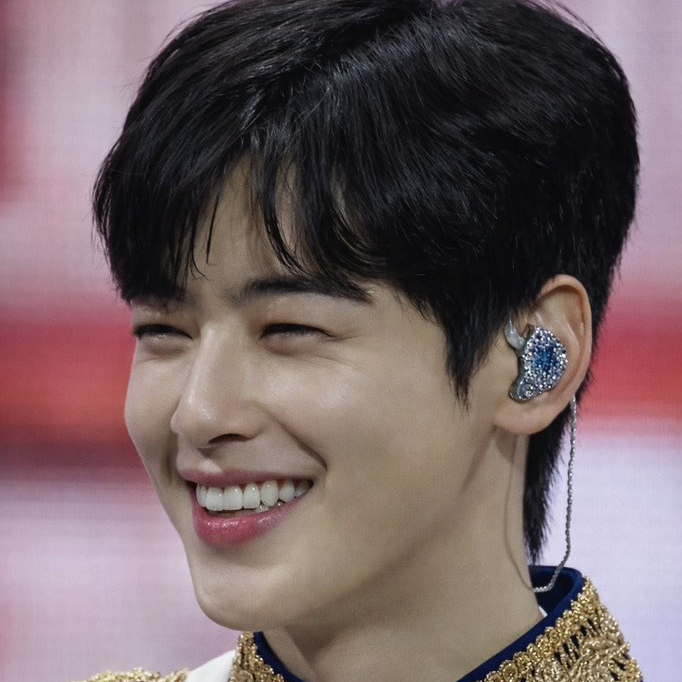 Latest photo of Eunwoo (ASTRO)