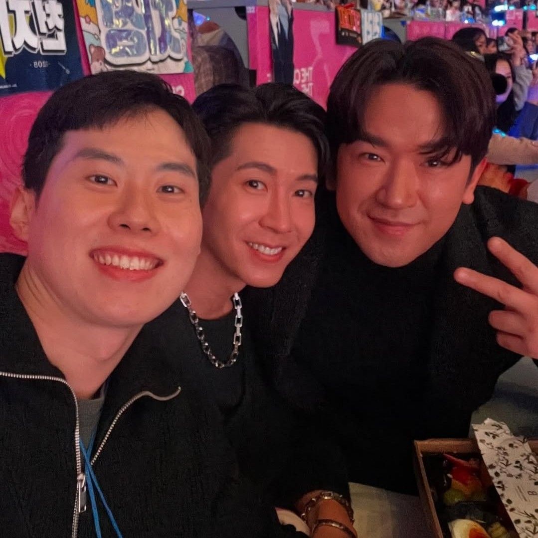 A moment captured by Lee Minwoo (SHINHWA)'s fan