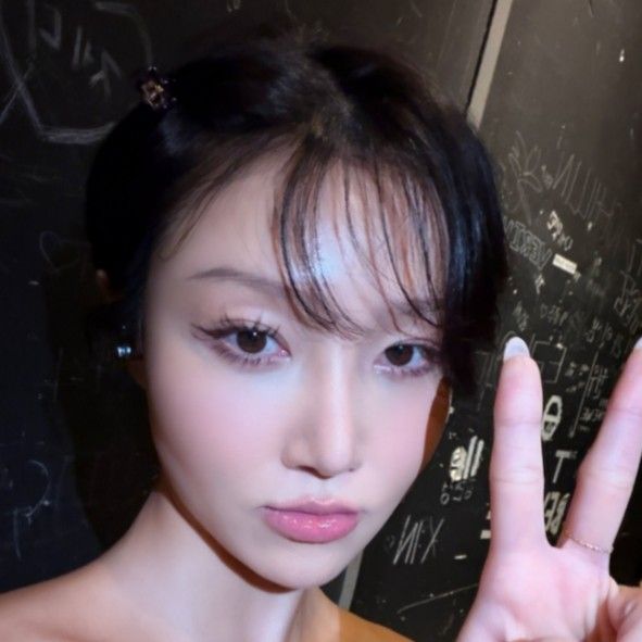 A moment captured by Hwasa (MAMAMOO)'s fan